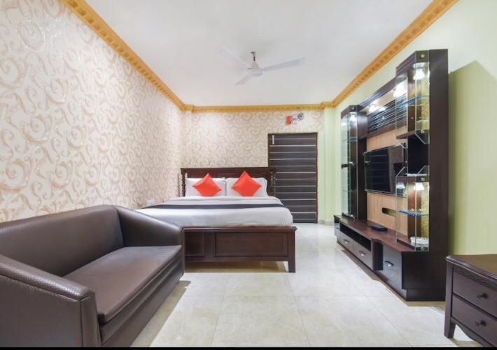 Calcutta Queen Колката Екстериор снимка